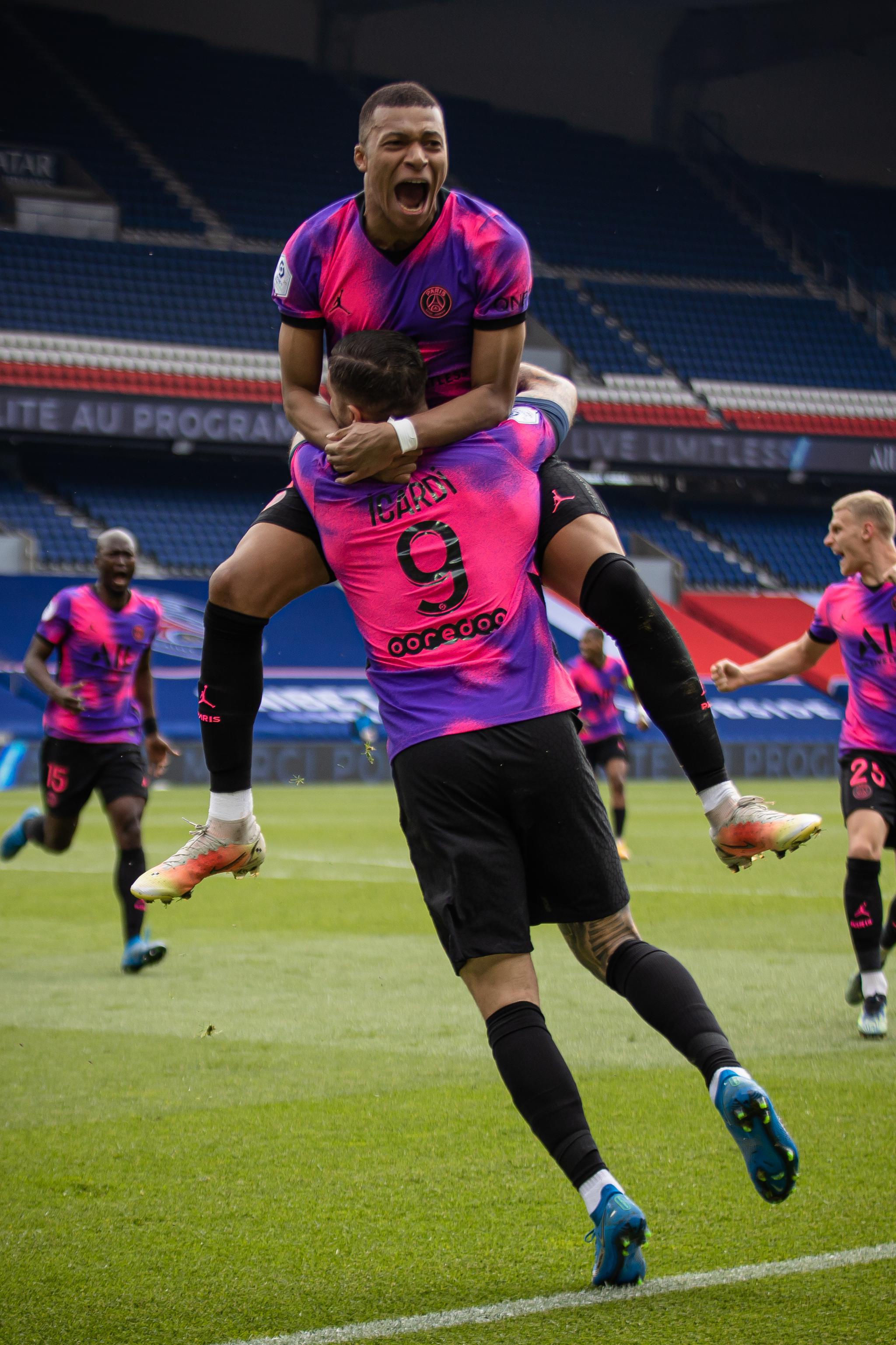 完美体育官网-巴黎圣日耳曼所有球员