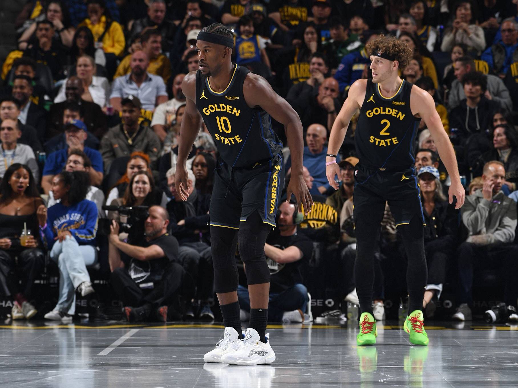 完美体育下载app-勇士三连败！库里：球队需要迅速调整(库里状态神勇引领球队,勇士队走回正轨)